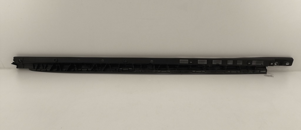 фото №1, Молдинг порог крепёжная правая mercedes gle a292 w292