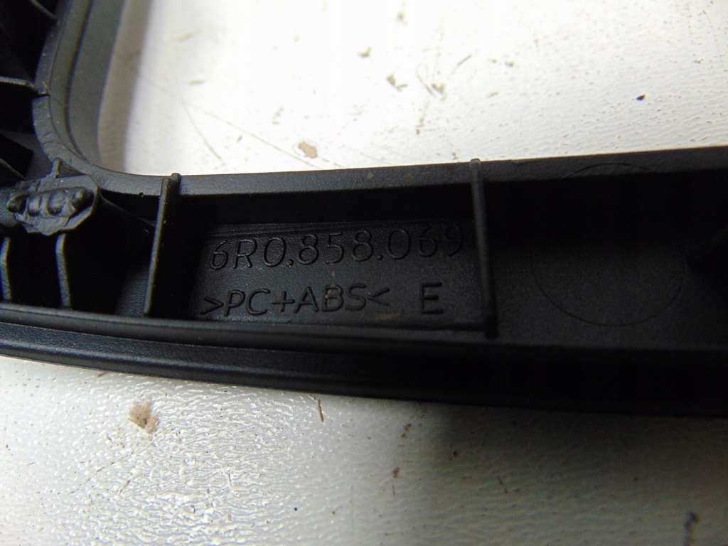 фото №8, Рамка радио консоли vw polo v 6r 6r0858069e