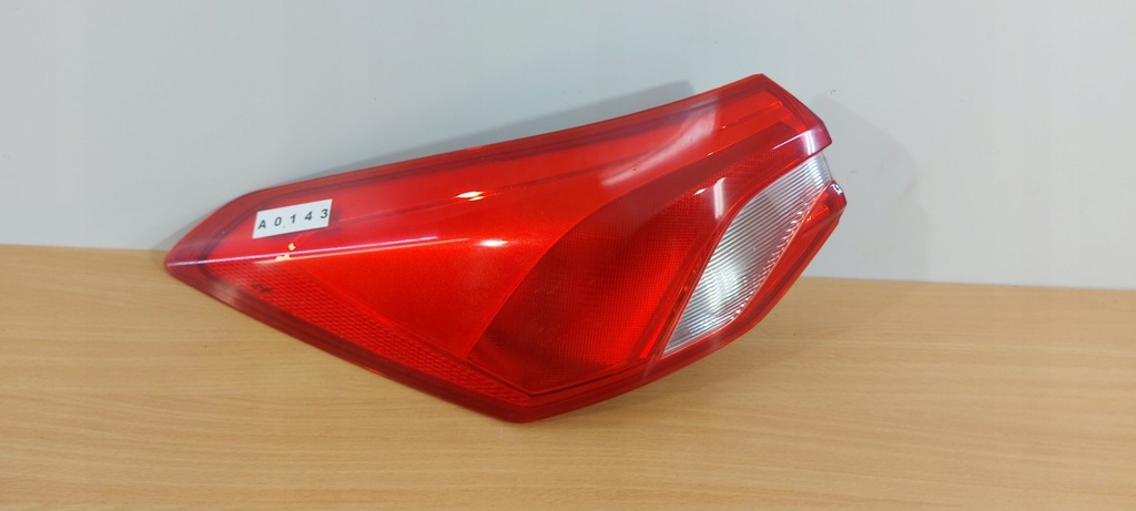 фото №1, Ford focus 4 iv mk4 sedan левая лампа задняя обычная