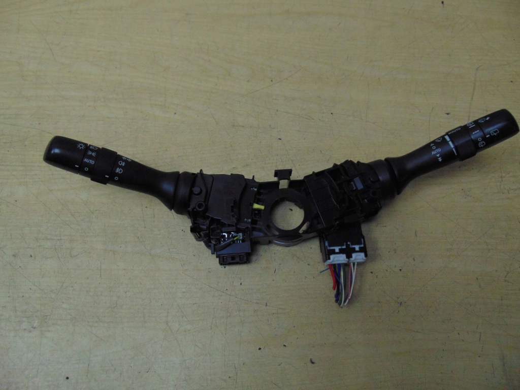 фото №2, Переключатель комбинированный toyota avensis t27