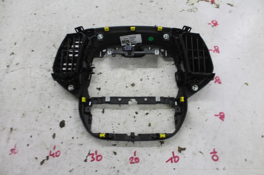 фото №3, Рамка радио dekor решётка 682602532r captur lift 17-19