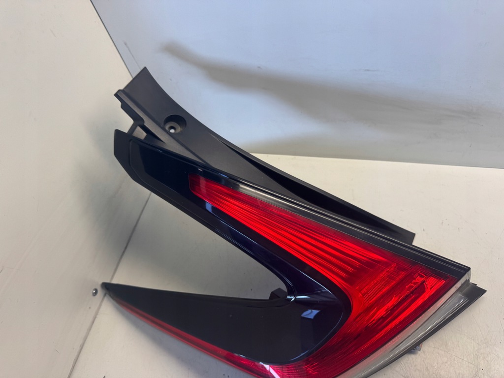 фото №6, Nissan leaf ii лампа правый задняя 26555-5sh0a