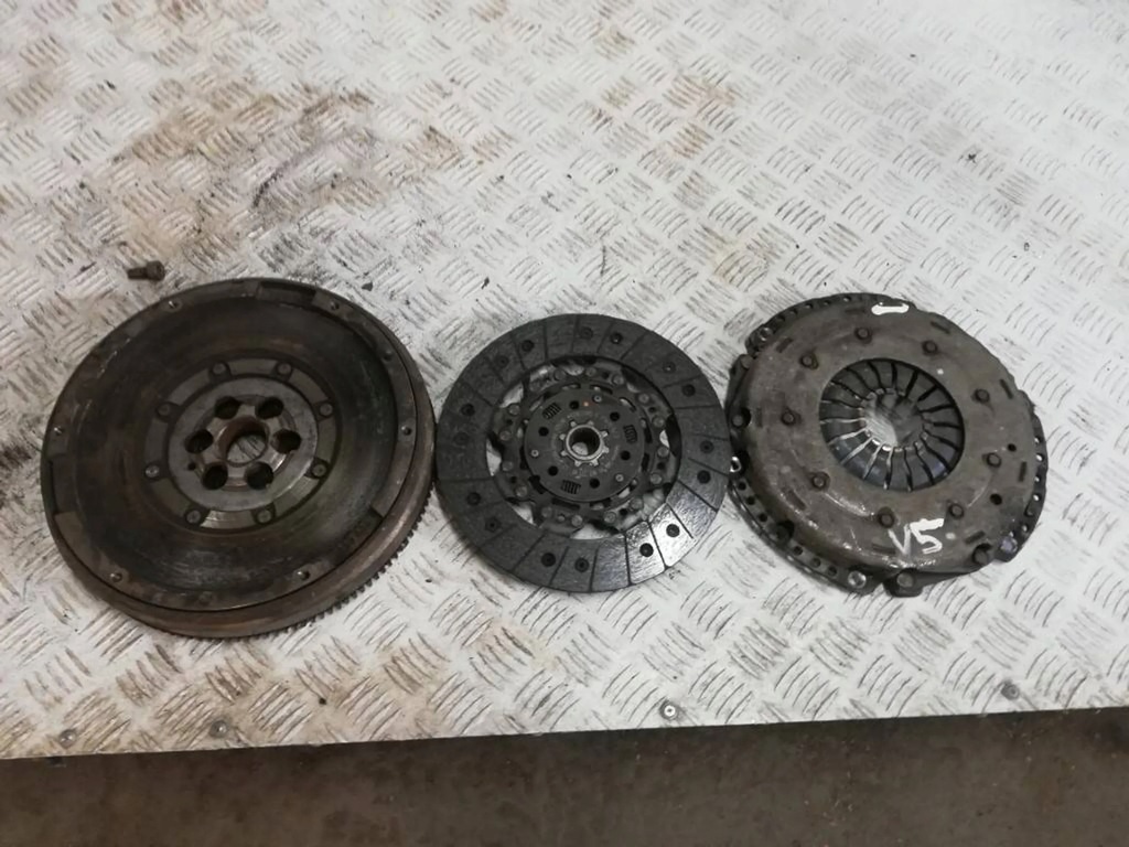 фото №1, Citroen ds3 1.6 thp колесо двухмассовый 9673707580