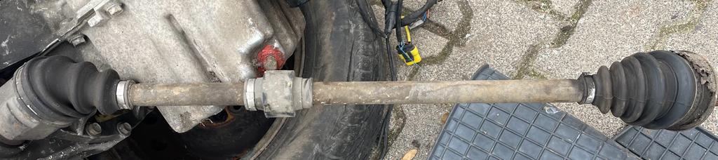 фото №1, Toyota yaris ii 1.0 привідний вал права