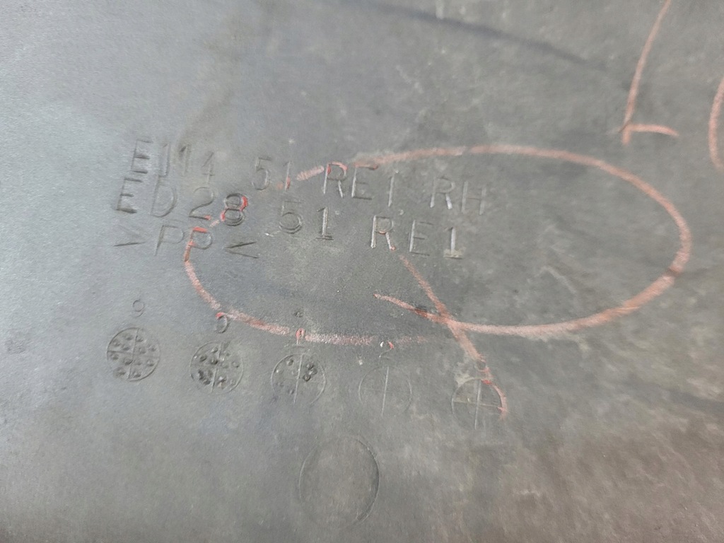 фото №14, Mazda tribute молдинг дверь правый задняя правая задняя