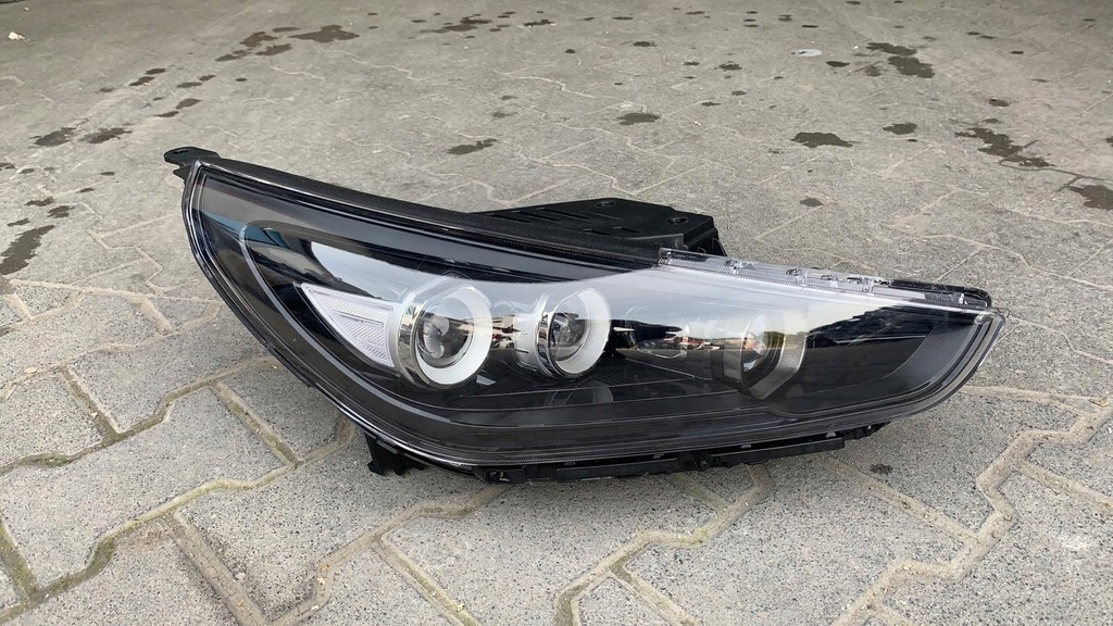 фото №1, Hyundai i30 2017- n performance лампа права перед