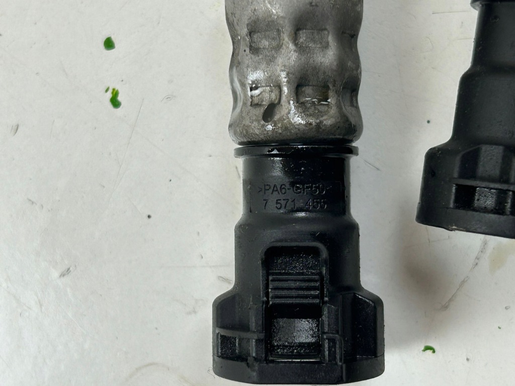 фото №7, 2010 bmw 3 e92 e93 шланг радіатора оливи коробки 7571455