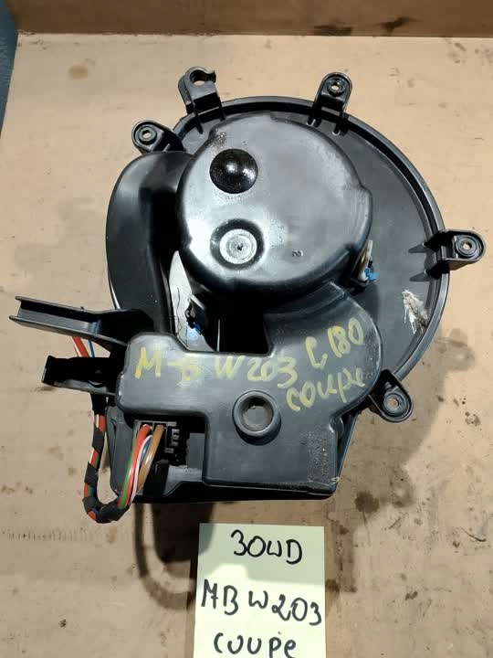 Купить Mercedes w203 2038202514 двигатель вентилятор