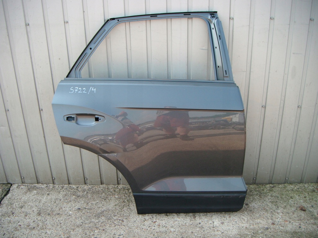 фото №1, Vw t-roc 17- дверь правый задняя 2ga833312l