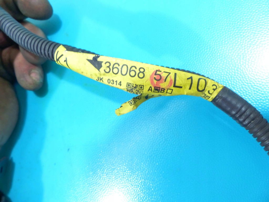 фото №6, Коробка предохранителей suzuki kizashi 36068-57l10