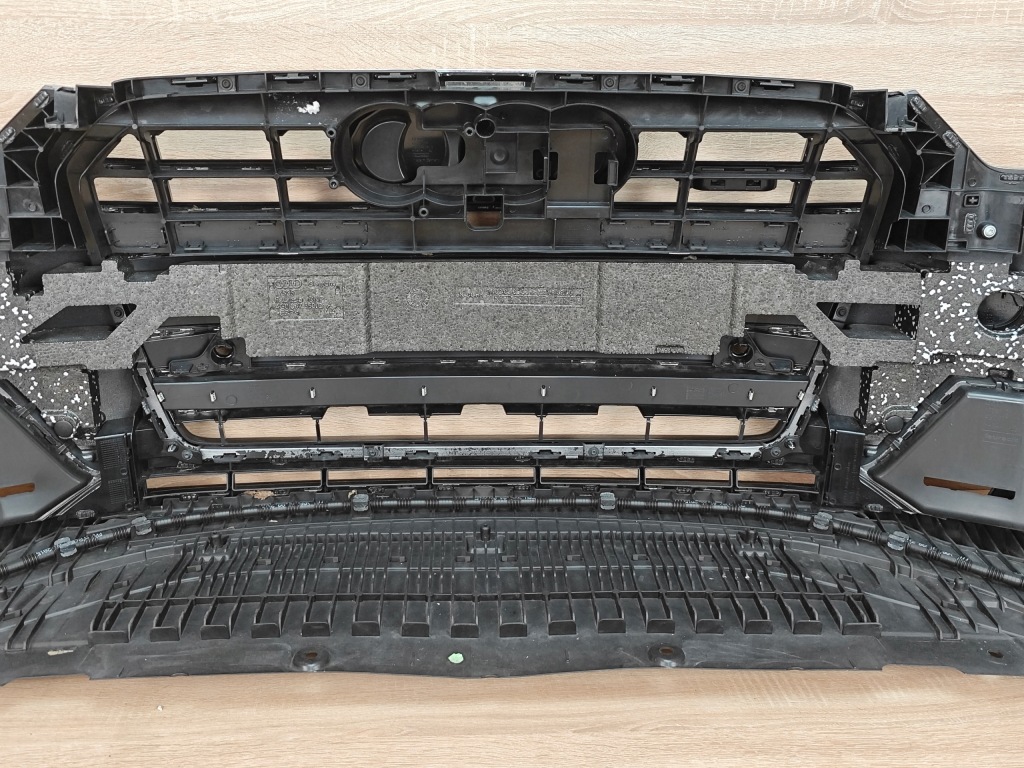 Бампер перед audi a6 c7 lift 2014- lz7g 72 km! Цена