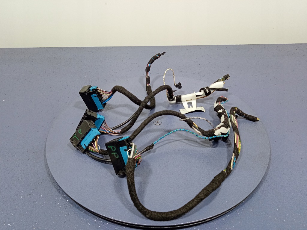 фото №1, Bmw x5 e70 e71 разъёмы разъёмы дверь комплект 6771043