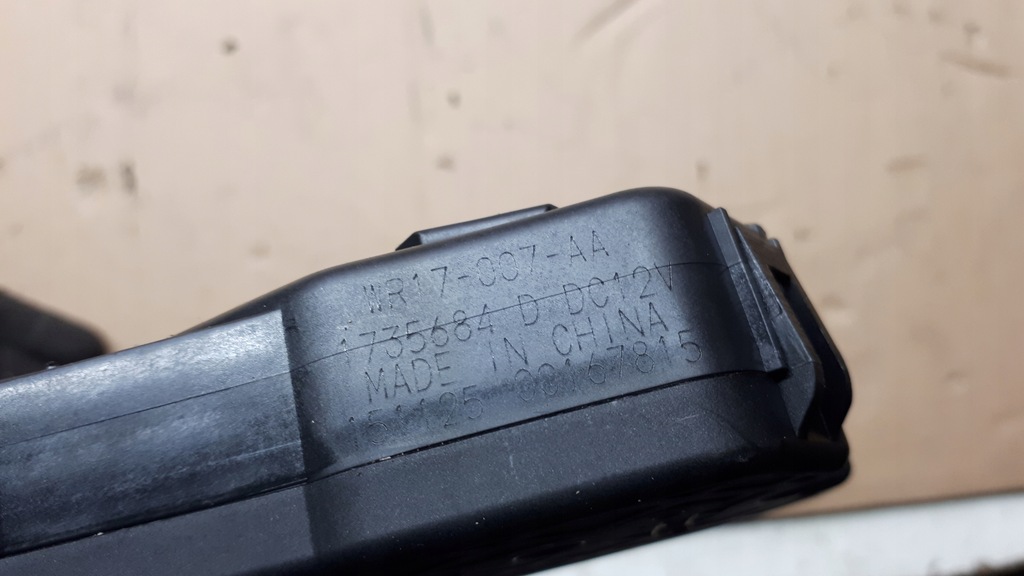 фото №11, A4 b9 8w моторчик люк панорамы перед