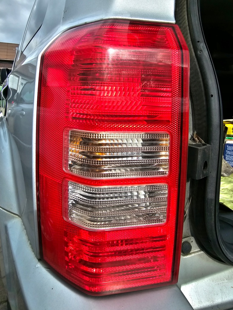 фото №1, Jeep patriot 2008-2011 лампа задняя левая 5160365aa