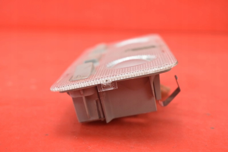 фото №6, Лампа освещение салона перед toyota yaris iii