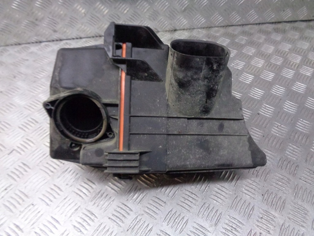 фото №1, Корпус фильтра воздуха roomster 1.4 tdi