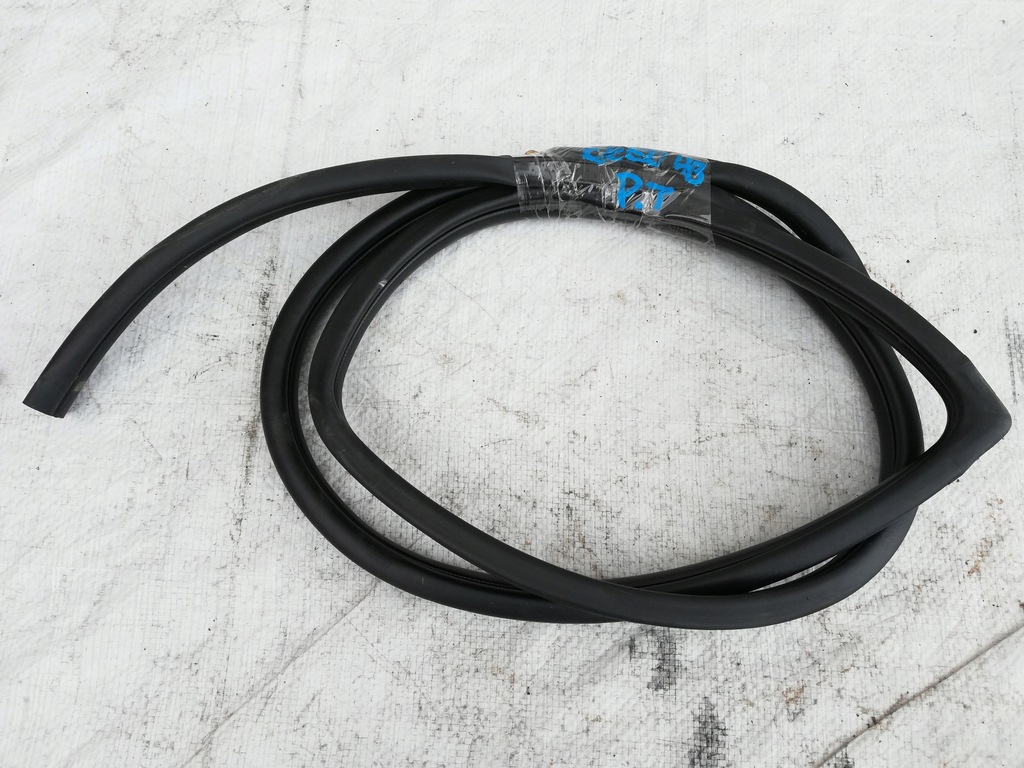 фото №1, Прокладка кузовная правый задняя kia ceed 07-12