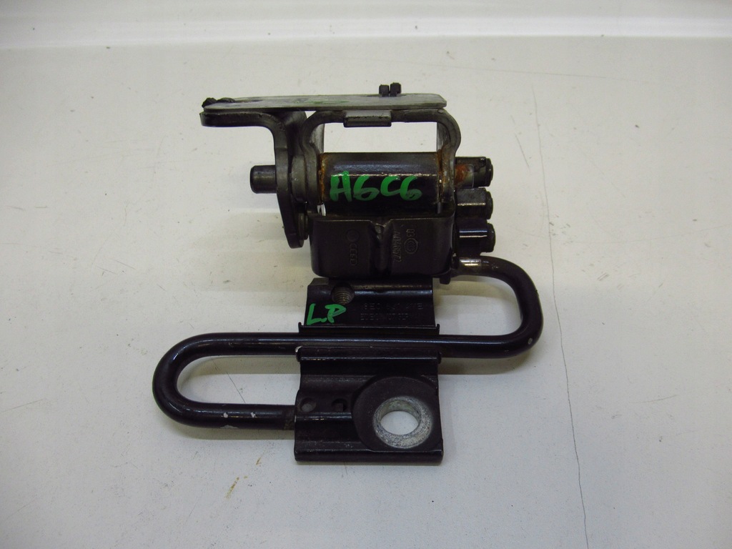 фото №1, Audi a6 c6 петля дверь левый перед