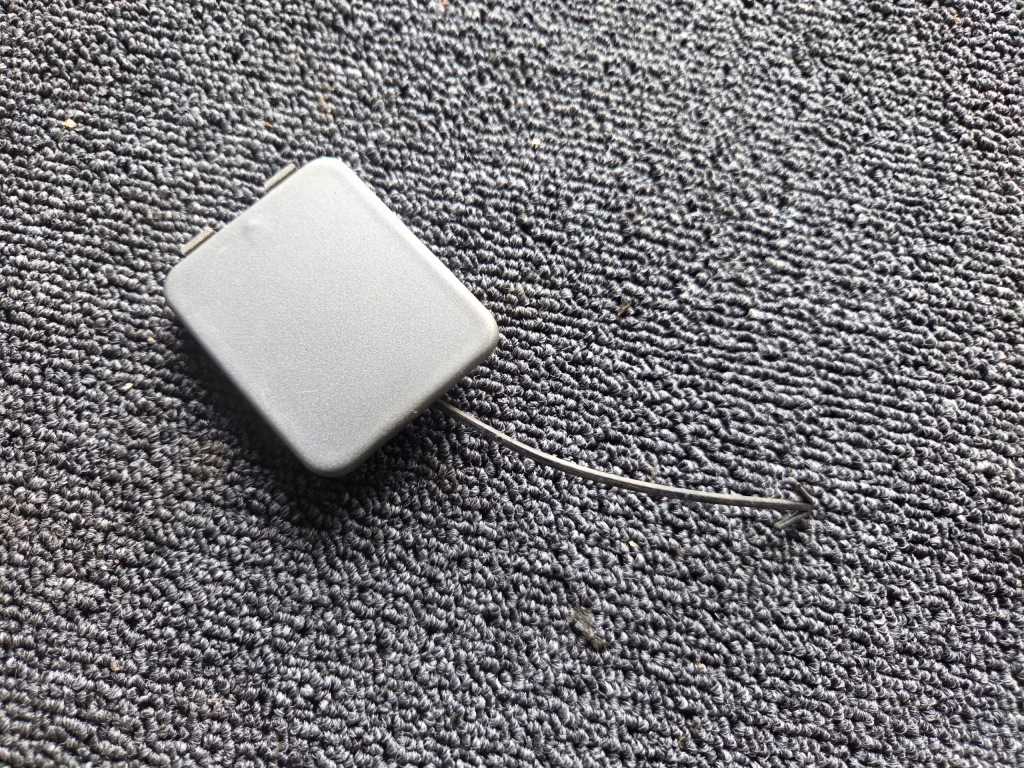 фото №1, Mercedes w211 заглушка фаркоп бампер задняя // a2118800605 // 104