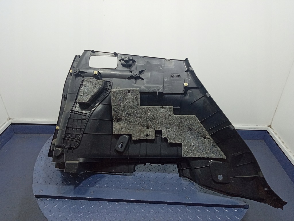 фото №6, Toyota rav4 iii xa30 05- оббивка багажника обшивка правий 64730-42070