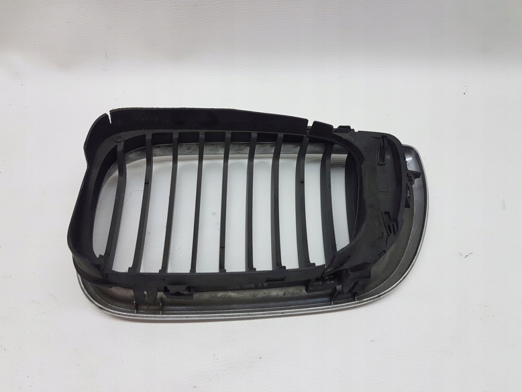 Bmw 3 e46 рестайлінг  01-05 решітка радіатора решітка радіатора права капот перед в Україні