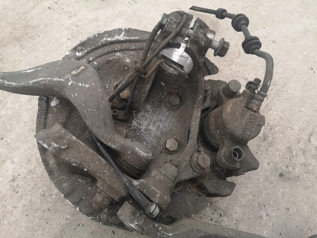 фото №5, Поворотный кулак комплектная правый перед bmw e87 e90 2.0d