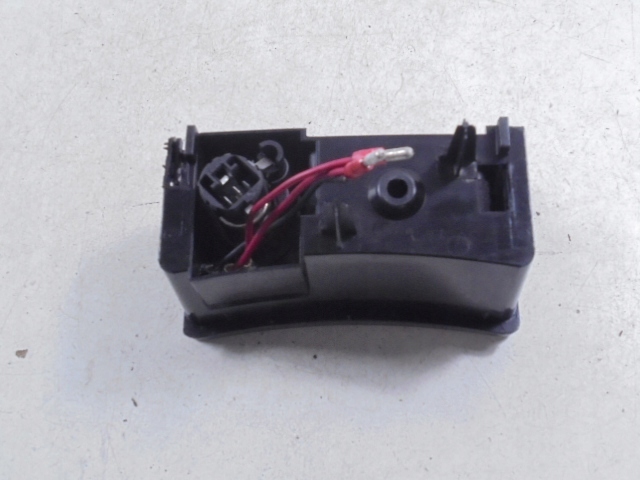 фото №2, Alfa romeo gt попільничка перед