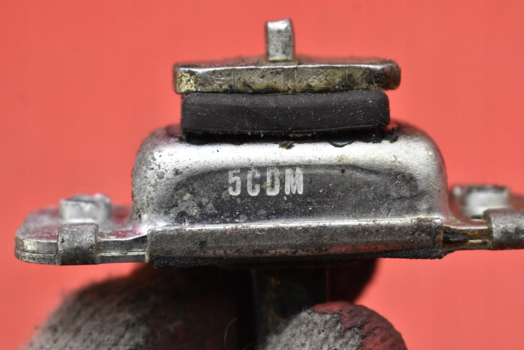 фото №6, Ограничитель дверь левый перед kia magentis 2 ii 06-08