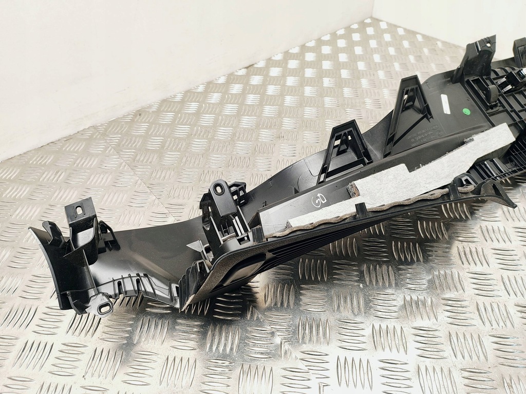 фото №8, Bmw 2 f46 2016 правая сторона кронштейн полка багажника