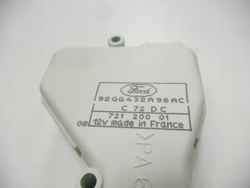 фото №7, Двигатель замка багажника ford mondeo оригинальный номер 1079921