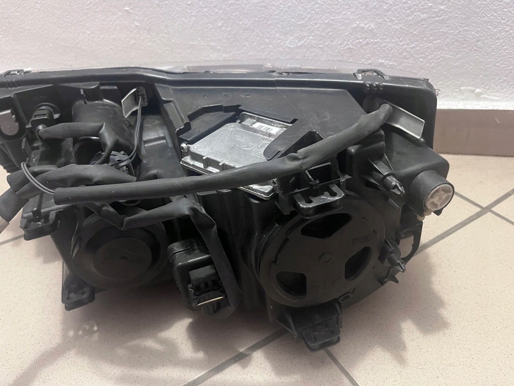 фото №11, Лампа передняя перед левая volvo xc90 xc-90 i 1 lift ксенон 06- 31111845