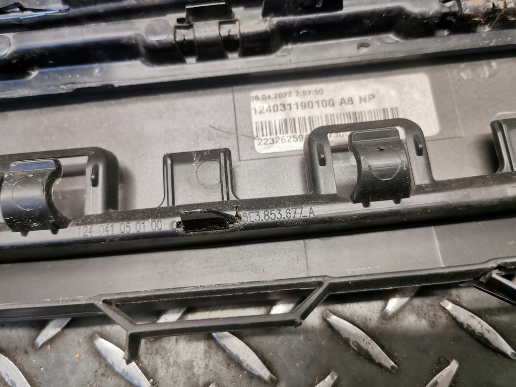 фото №7, Бампер перед skoda octavia iv pdc оригинальный номер 5e3853677a