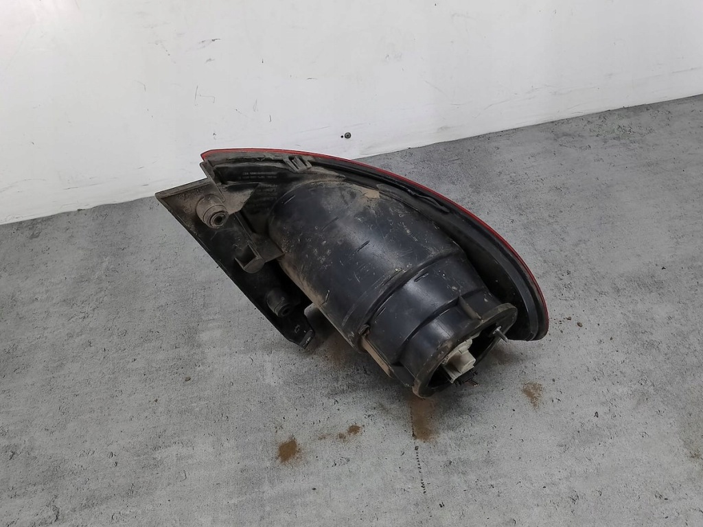 фото №5, Лампа задня права seat toledo iii 5p5945096b хетчбек