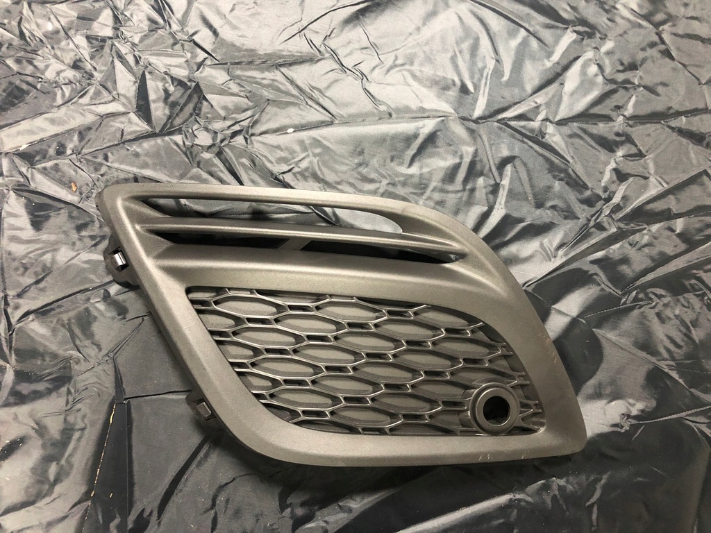 фото №1, Volvo xc60 решітка бампера заглушка права