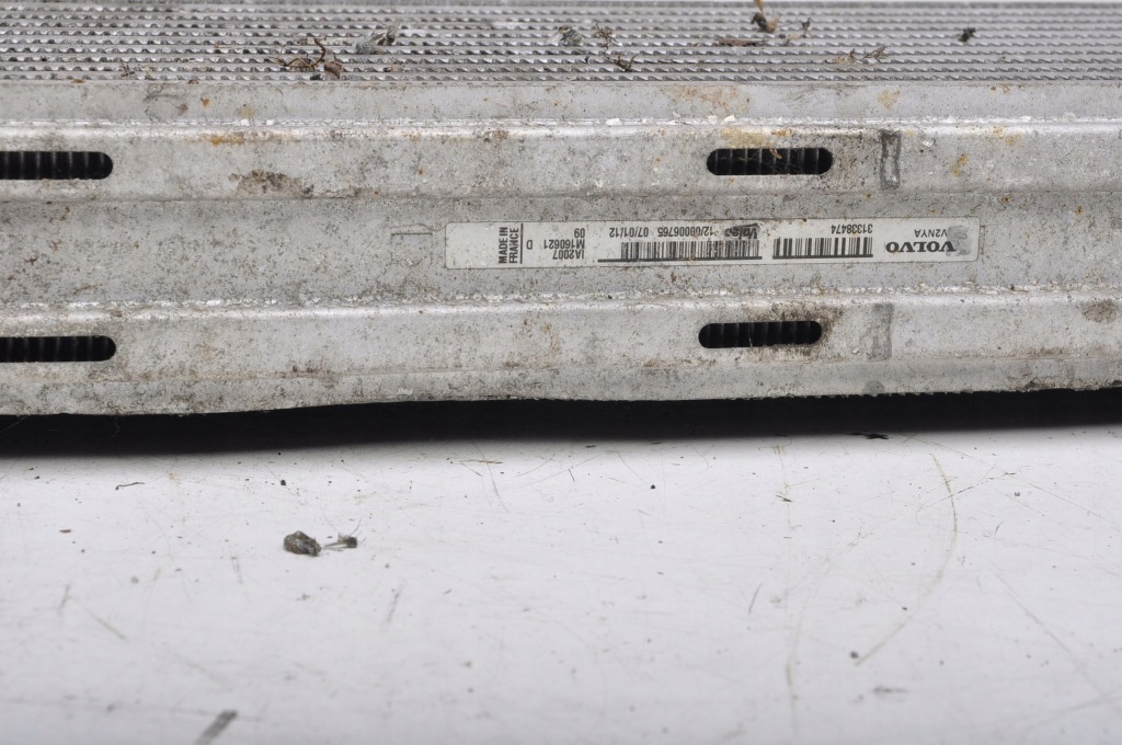 Volvo xc70 2 радиатор воздуха интеркулер 31338474 Киев