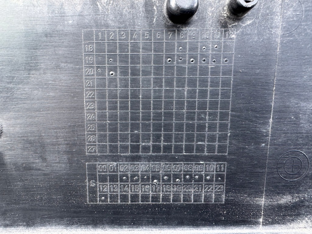 фото №11, Porsche taycan 9j1 дифузор спойлер бампера задня задній 9j1807983f повний