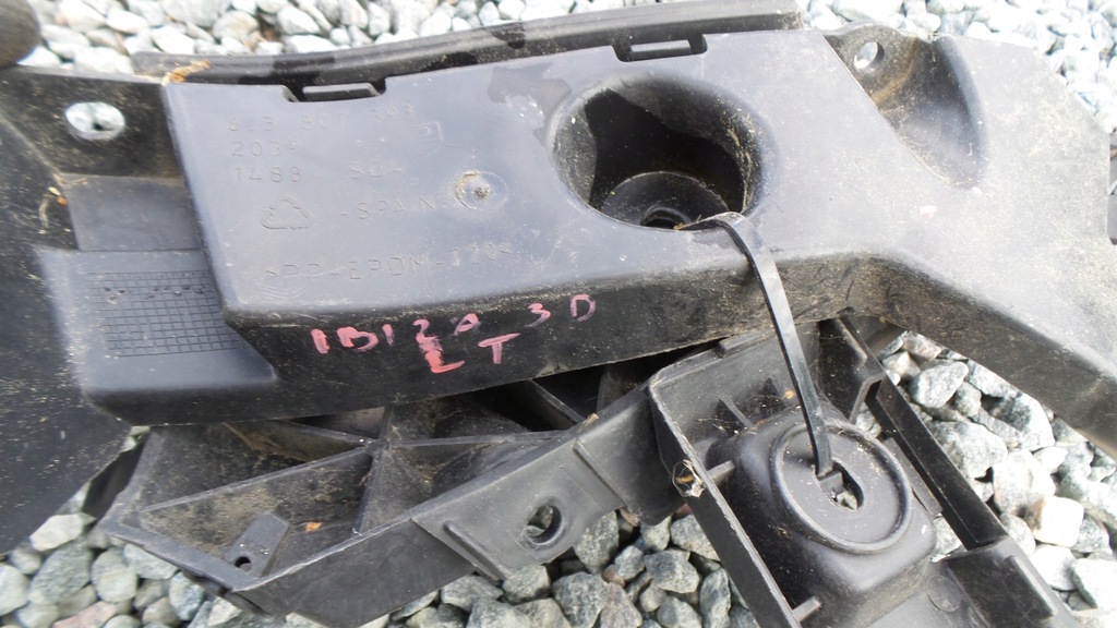 фото №11, Напрямна бампера задня seat ibiza 6j3807863