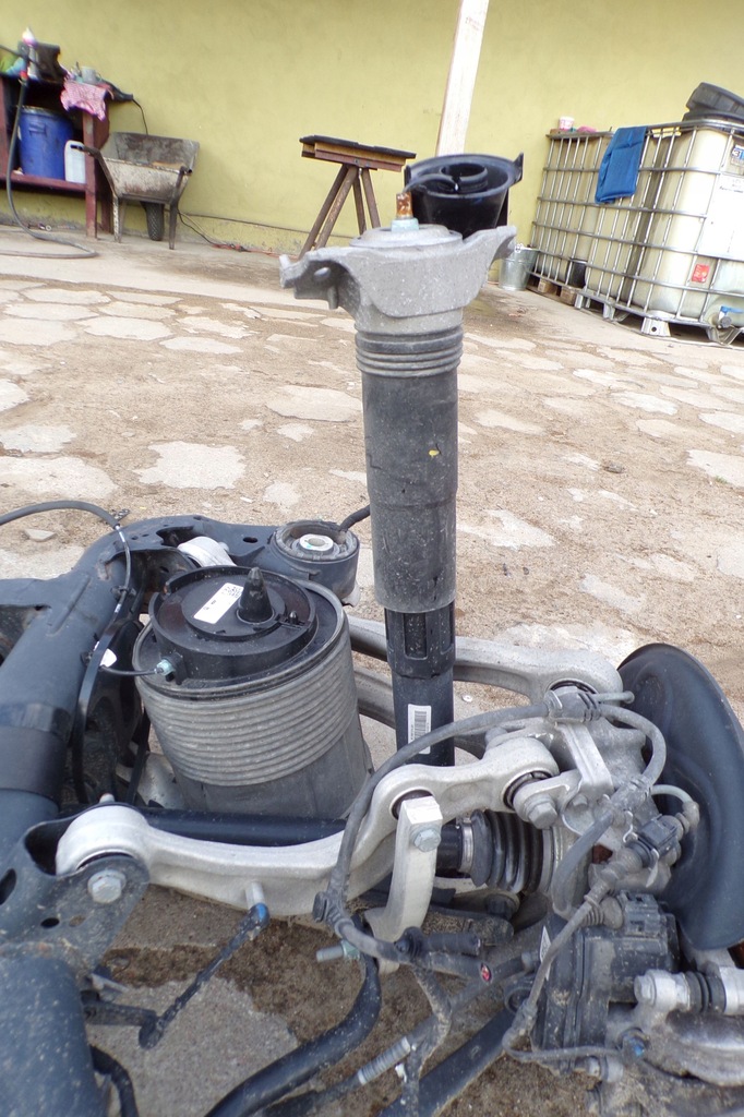 фото №12, Амортизатор задняя 4m4616031r vw touareg iii sachs