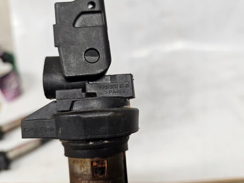 Citroen peugeot 1.6 thp катушка зажигания v757501080-03 с Разборки