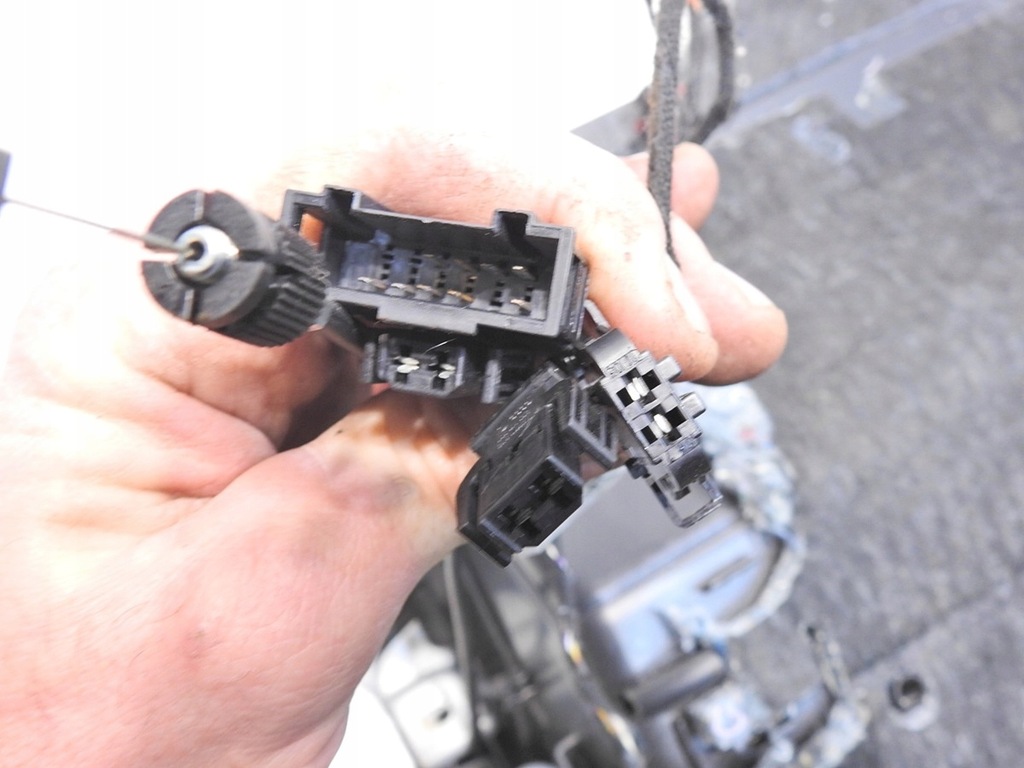 фото №6, Бардачок audi a6 c6