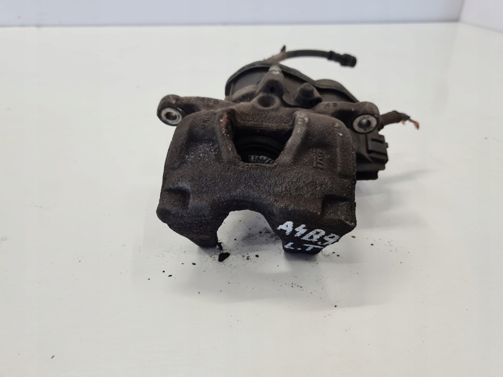 фото №1, Audi a4 b9 супорт гальмівний лівий задня 3.0tdi