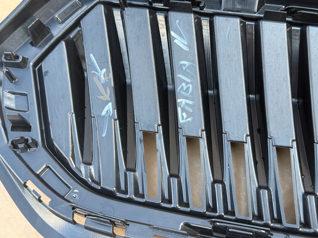 фото №12, Skoda fabia iv 2021-2025 решётка радиатора решётка радиатора оригинал 6v0853653