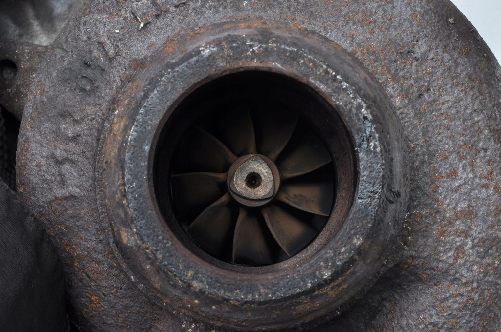 фото №7, Volvo c30 s40 ii v50 focus mk2 c-max kuga mk1 2.0d tdci турбина 9654262180