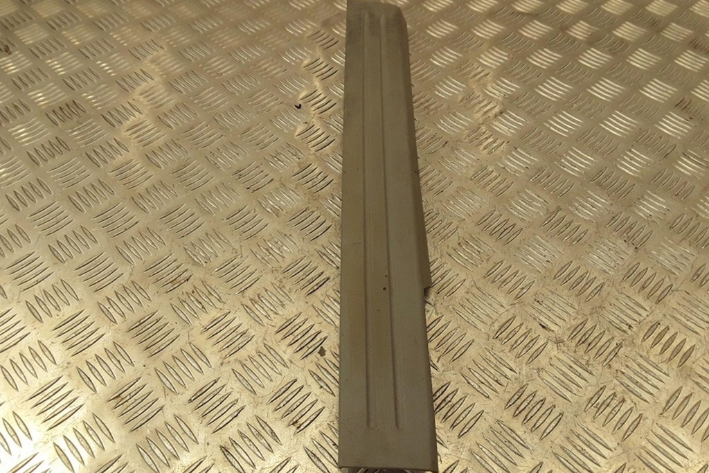 фото №7, Передня ліва молдинг декоративна поріг kia sorento i jc 858703e000 2.5l