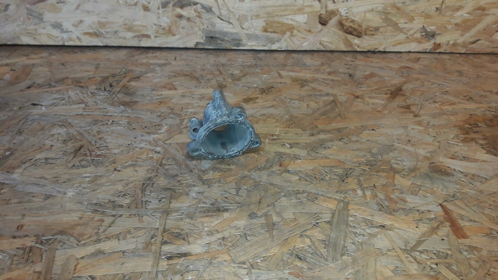 фото №1, Nissan almera tino 2,2 di 05 r корпус термостата