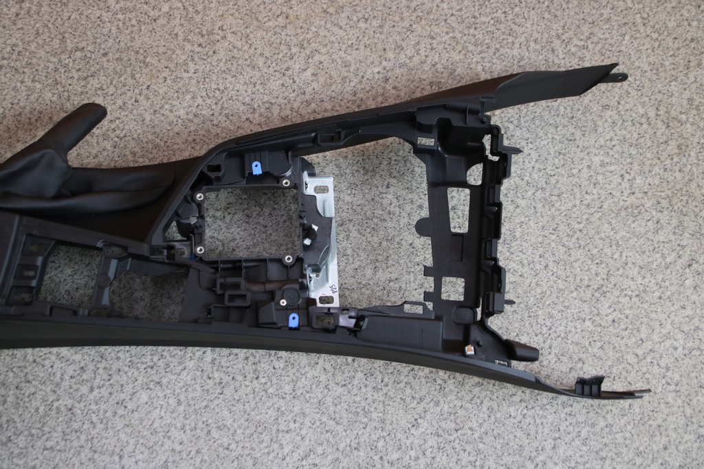 фото №10, Bmw f30 f31 f32 f33 туннель средний подлокотник зарядное устройство автоматическая коробка передач europa