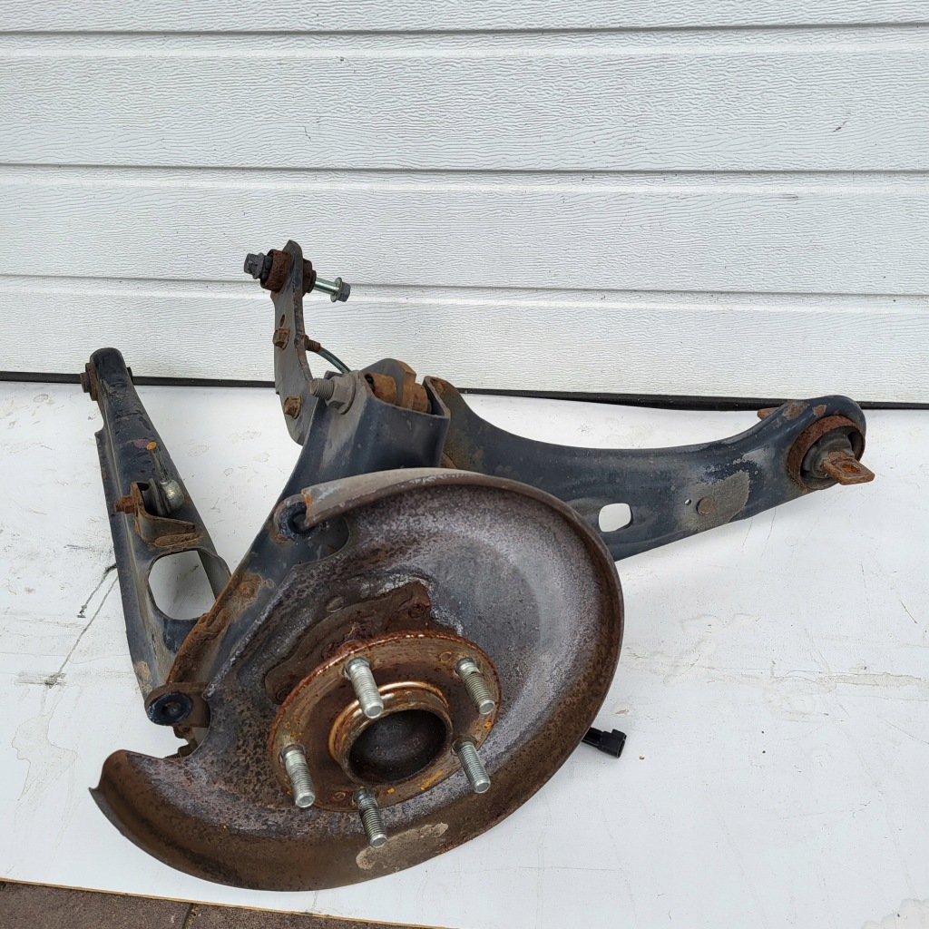 Купити Mitsubuishi asx 13- 2wd підвіска ступиця права задня правий задній важіль