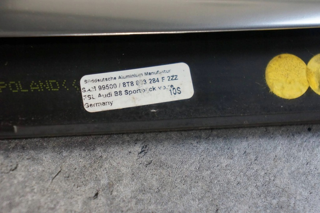 фото №5, Молдинг уплотнитель правый перед audi a5 8t lift 5d