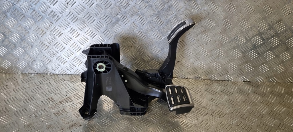 фото №7, Vw golf vii 7 r 20 педаль газа сцепления подножка