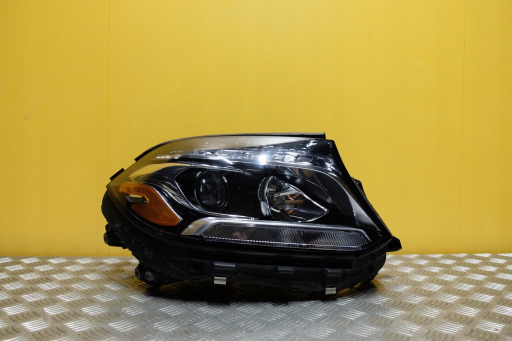 фото №1, Mercedes gls x166 2016 2017- фара лампа обычная линзованная r usa